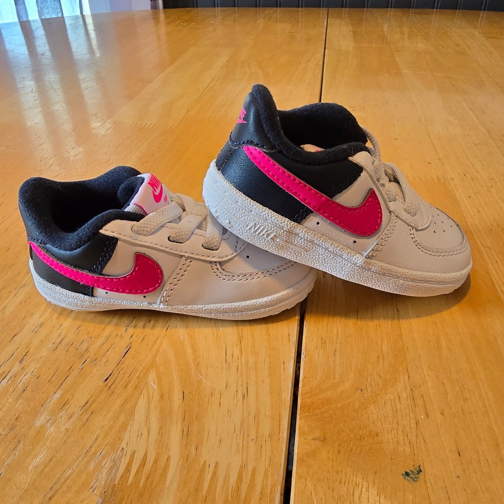 Nike Air Force 1 Low White Pink Black Toddler Sneakers Size 4C